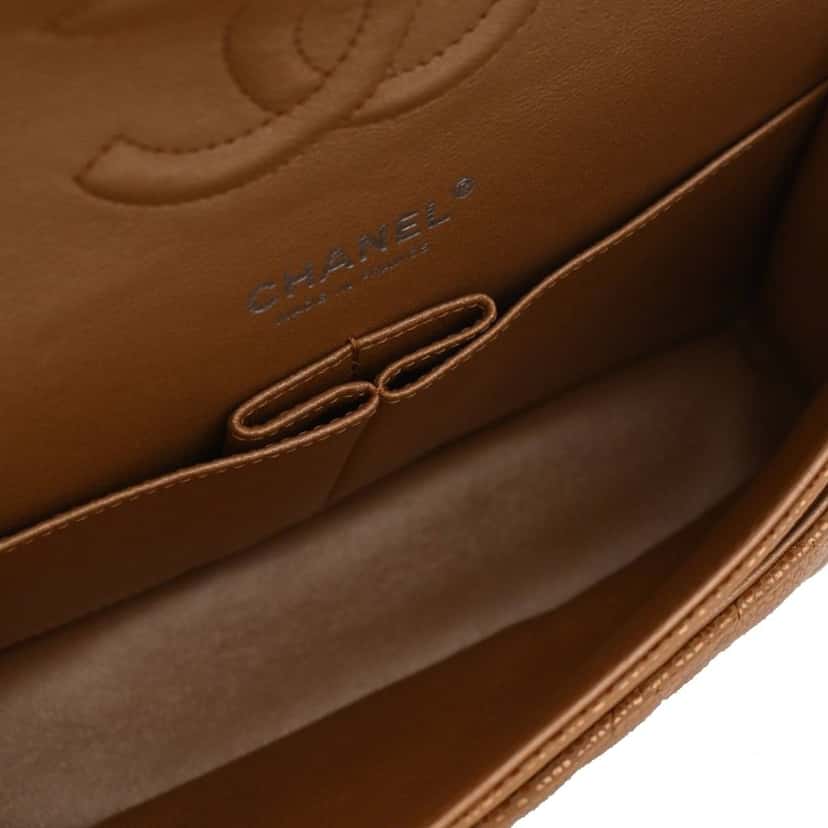 Chanel Medium Classic Metallic Caviar Double Flap Brown Leather Very good condition - Model View