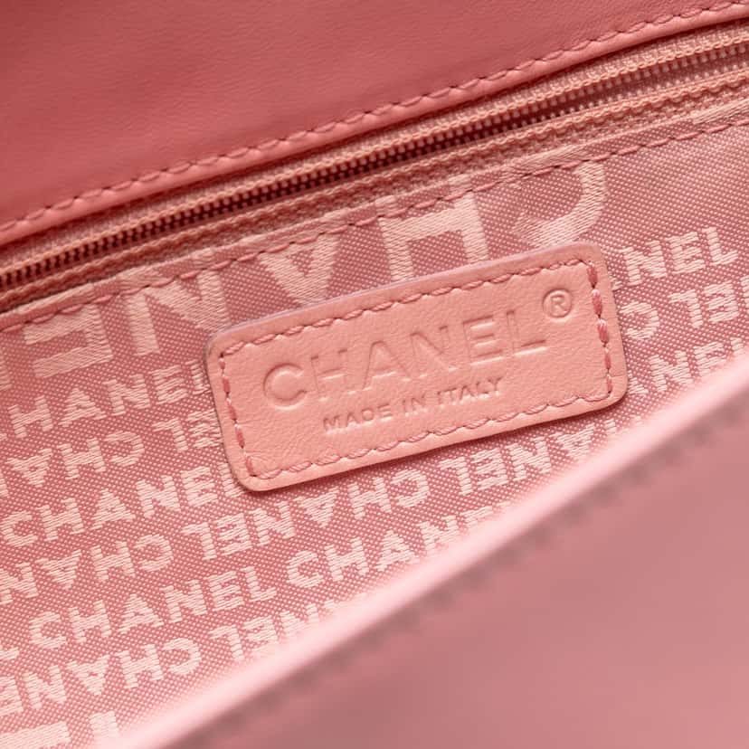 Chanel Stitched Lambskin Logo Flap Pink Leather Very good condition - Box View