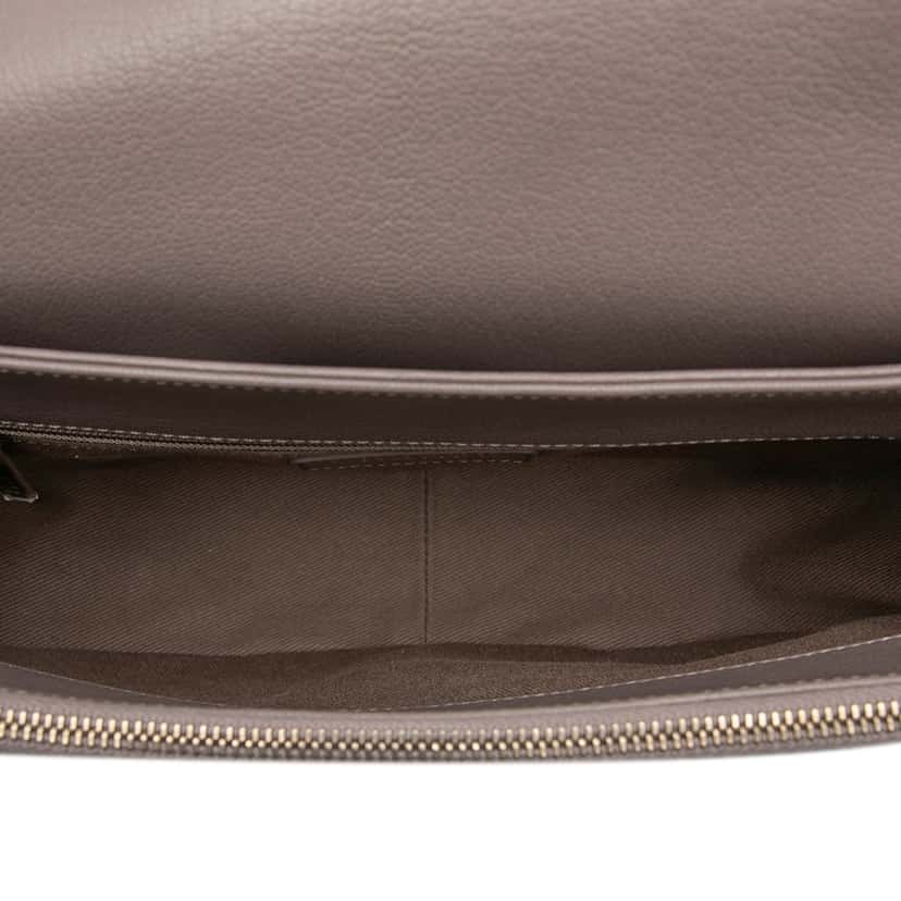 Chanel Medium Shiny Calfskin and Quilted Goatskin Coco Curve Flap Brown Leather Very good condition - Model View