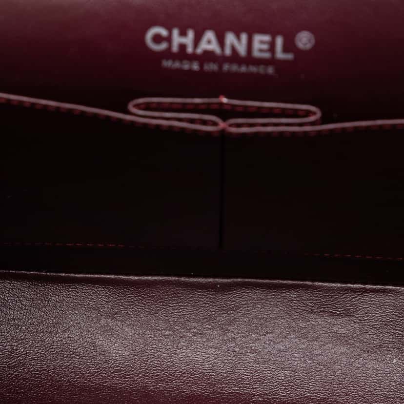 Chanel Medium Classic Lambskin Double Flap Black Leather Very good condition - Model View