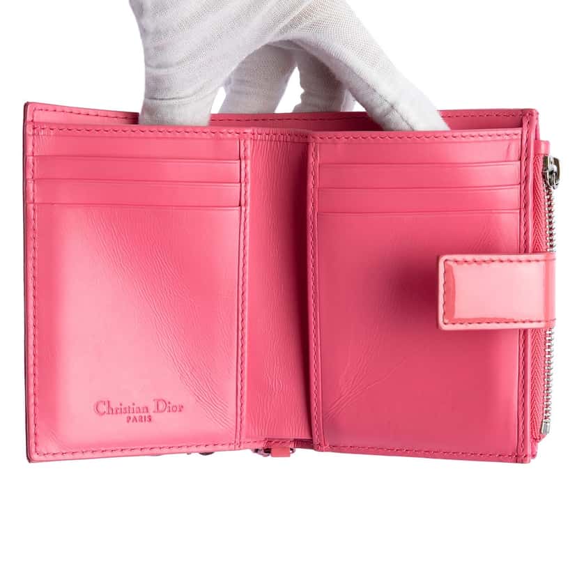 Dior Patent Cannage Lady Dior French Wallet Pink Leather Very good condition - Model View