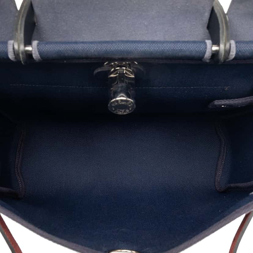 Hermès Toile Herbag Zip 31 Blue Very good condition - Model View