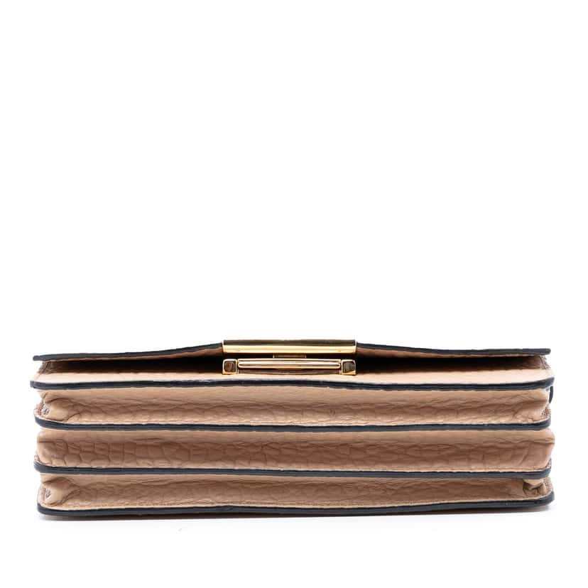 Burberry Textured Leather Madison Wallet On Chain Beige Leather Very good condition - Inside View