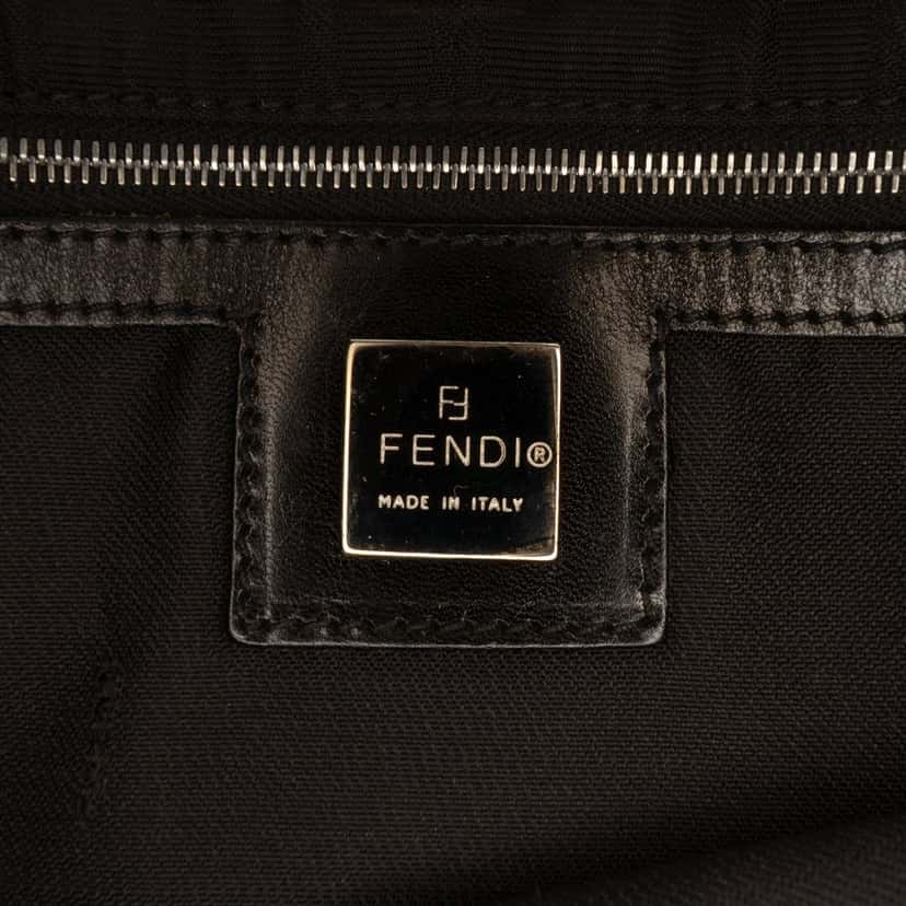 Fendi Zucca Canvas Shoulder Bag Black Very good condition - Box View