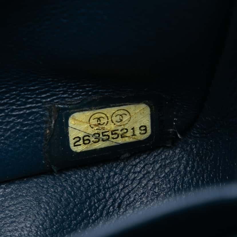 Chanel Medium Classic Lambskin Double Flap Blue Leather Very good condition - Box View