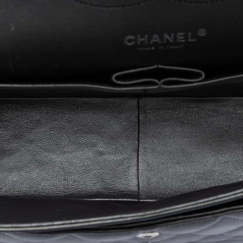 Chanel Jumbo Classic Lambskin Double Flap Other Leather Very good condition - Model View