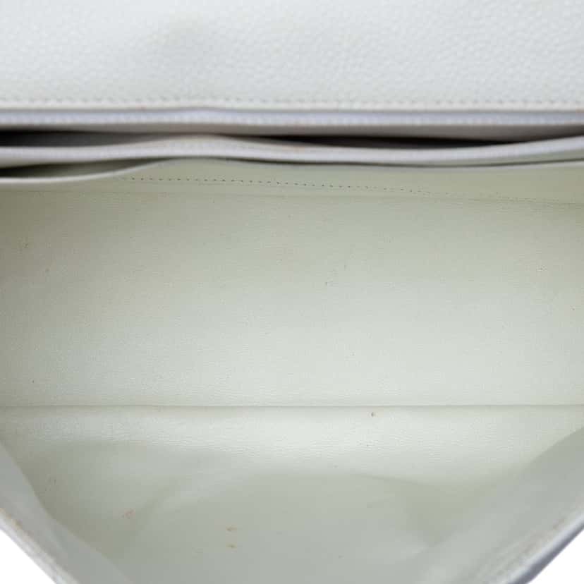 Chanel Jumbo Classic Caviar Single Flap White Leather Very good condition - Model View