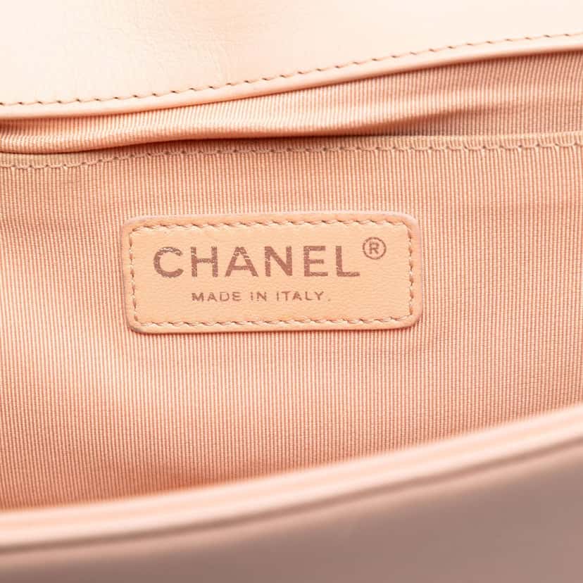 Chanel Old Medium Quilted Lambskin Boy Flap Pink Leather Very good condition - Box View