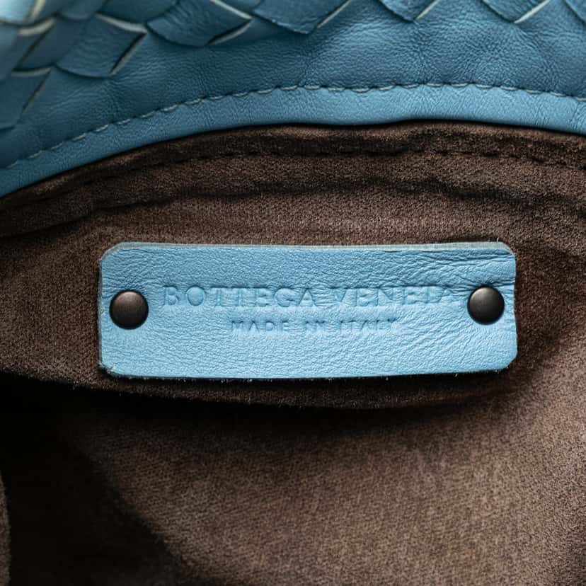 Bottega Veneta Nappa Intrecciato Bucket Bag Blue Leather Good condition - Model View