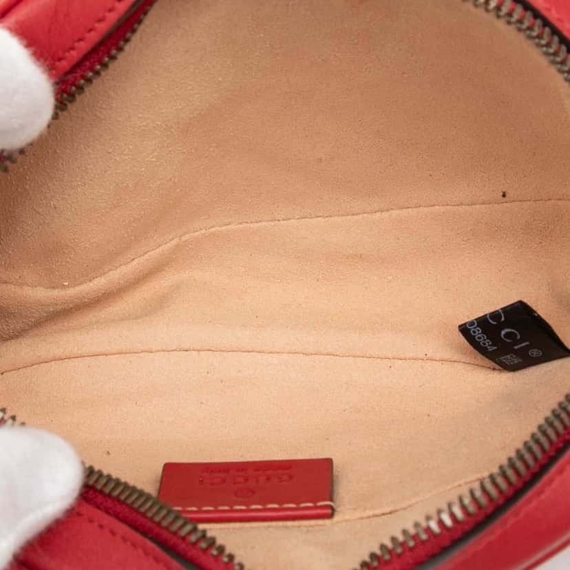 Gucci GG Marmont Matelasse Leather Belt Bag Red Leather Very good condition - Model View