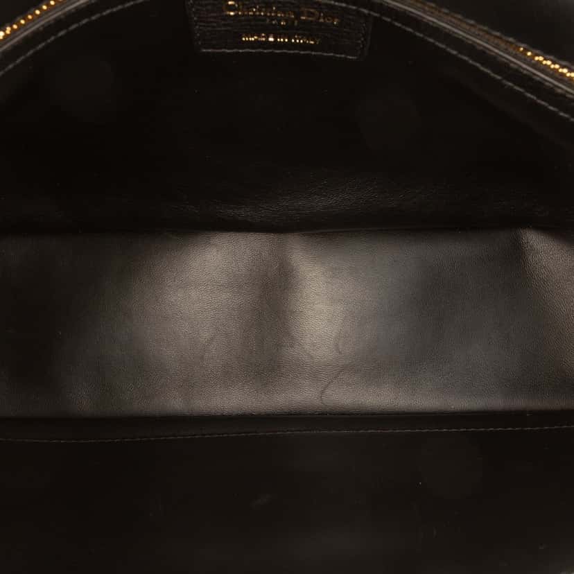 Dior Large Calfskin Cannage Caro Crossbody Black Leather Very good condition - Model View