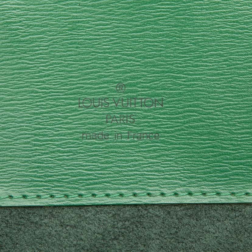 Louis Vuitton Epi Cluny Green Leather Good condition - Box View