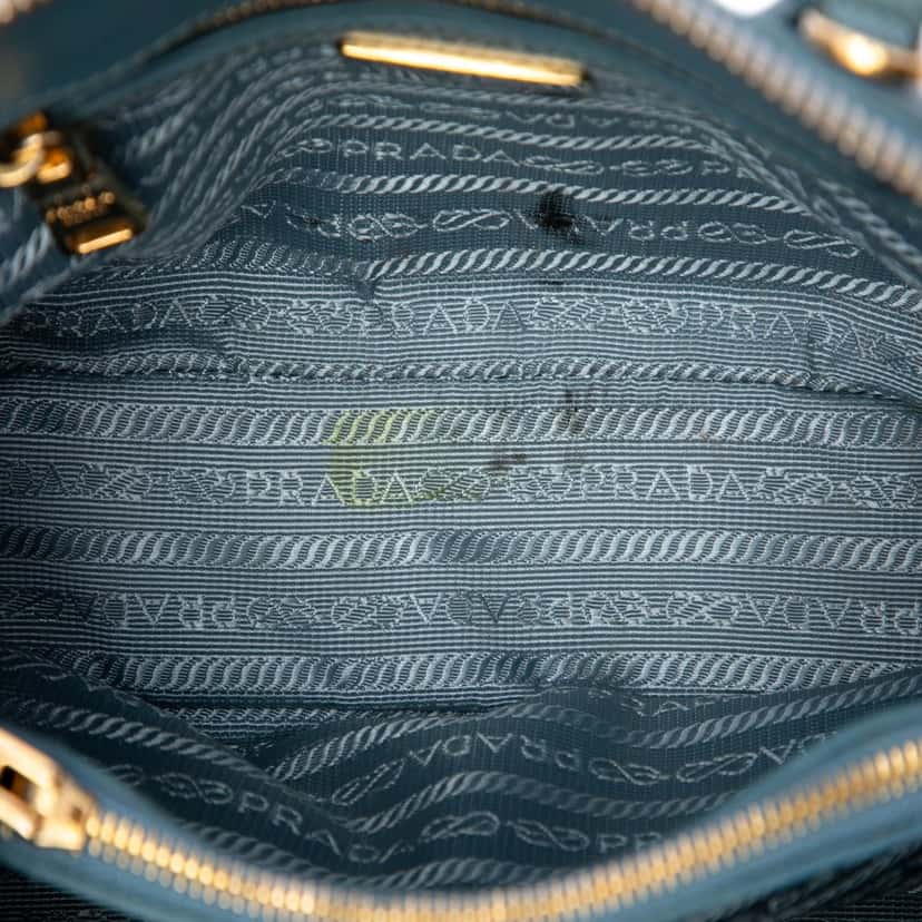Prada Small Saffiano Lux Promenade Satchel Blue Leather Very good condition - Model View