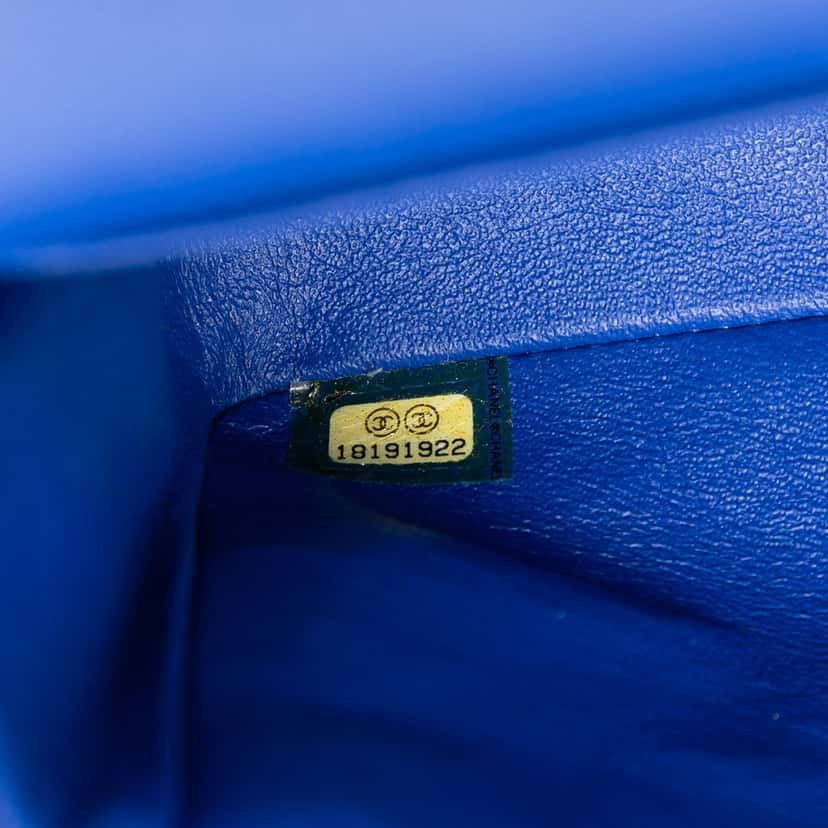 Chanel Medium Classic Satin Double Flap Blue Very good condition - Box View