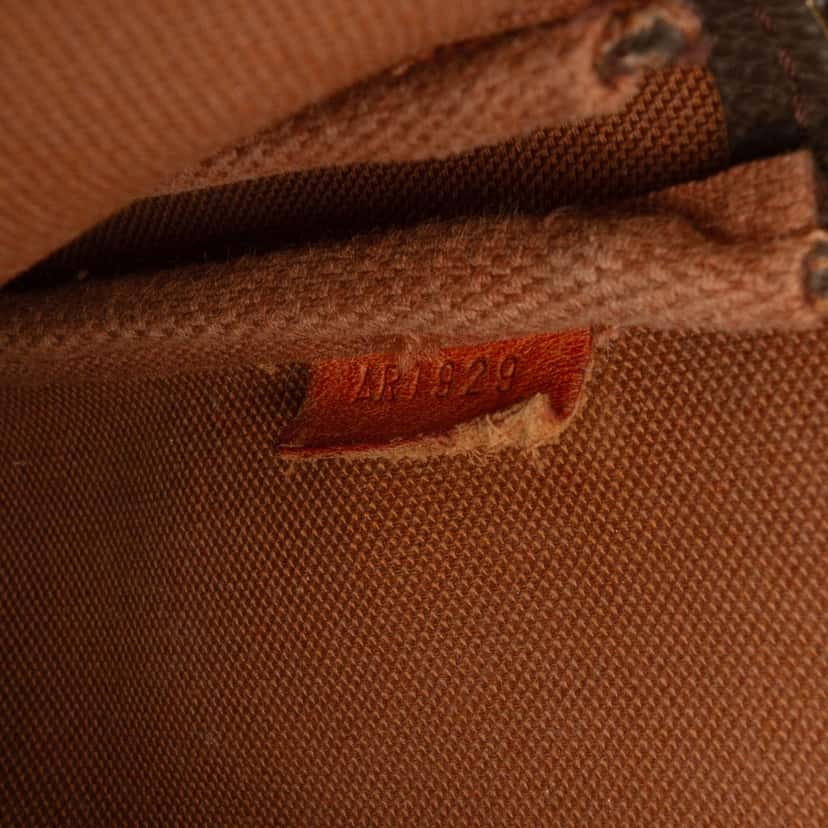 Louis Vuitton Monogram Pochette Accessoires Brown Very good condition - Box View