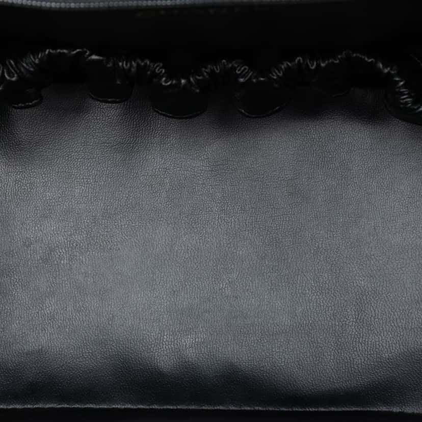 Chanel CC Caviar Vanity Box Case Black Leather Very good condition - Model View