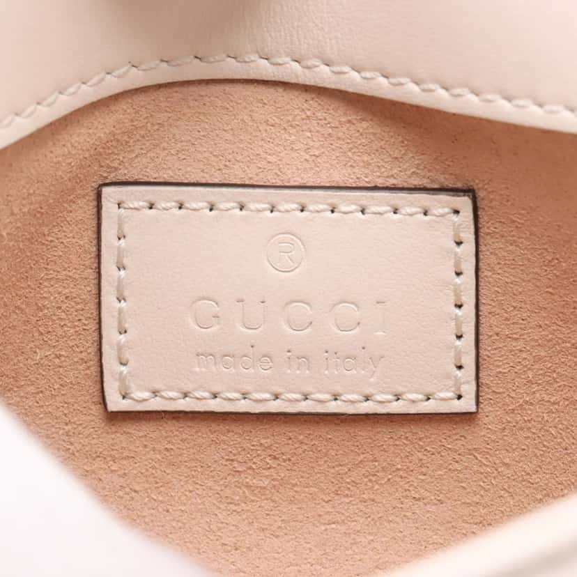 Gucci Mini GG Marmont Matelasse Leather Flap Crossbody White Leather Very good condition - Model View