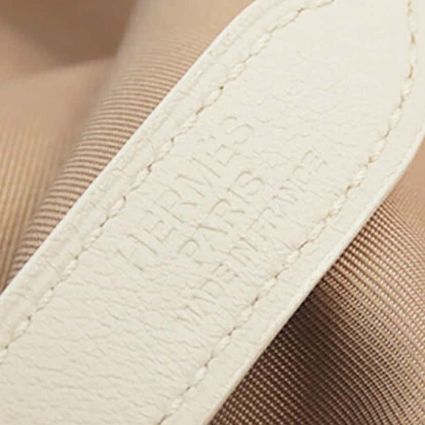 Hermès Silk and Barenia Vif Argent Silky City 38 Orange Very good condition - Box View