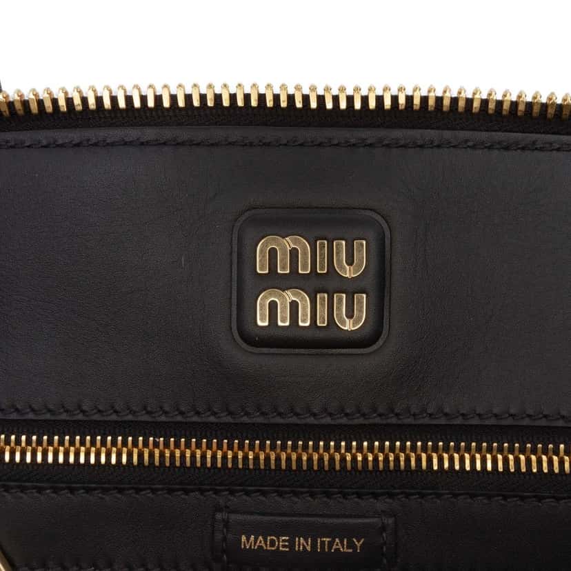 Miu Miu Softy Calfskin Embossed Logo Shoulder Bag Black Leather Very good condition - Box View