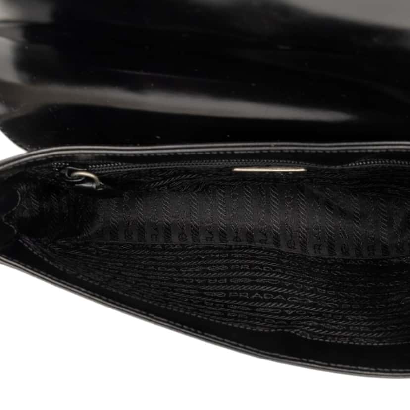 Prada Spazzolato Leather Flap Shoulder Bag Black Leather Very good condition - Model View
