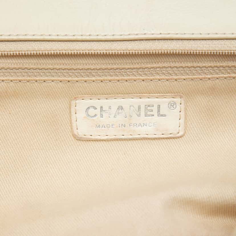 Chanel Small Distressed Patent Frame Single Flap Brown Leather Very good condition - Box View