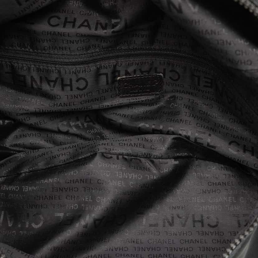 Chanel Nylon CC Sport Line Belt Bag Black Very good condition - Model View