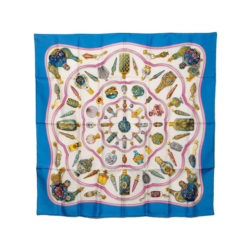 Hermès Qu Importe Le Flacon Silk Scarf 90 White Very good condition - Front View