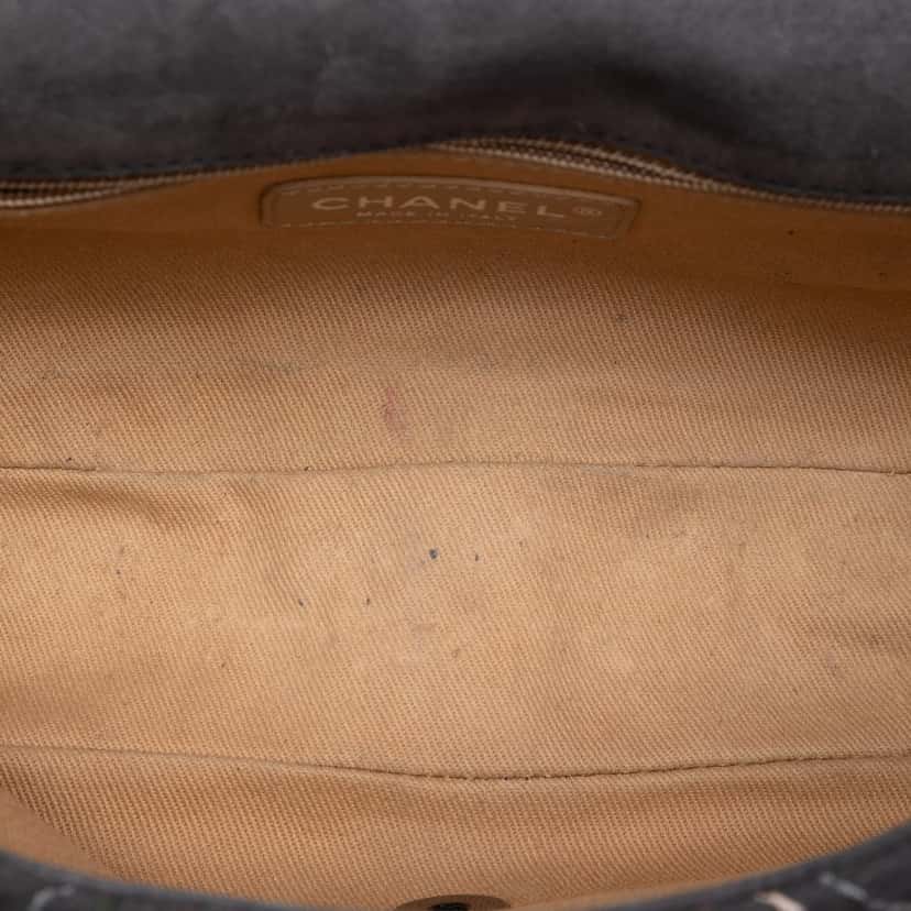 Chanel Paris Edinburgh Medium Stitched Suede Saltire Single Flap Brown Leather Very good condition - Model View