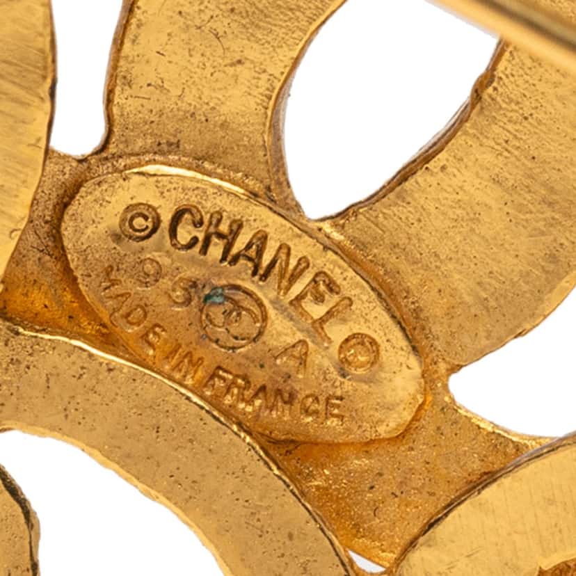 Chanel Gold Plated CC Flower Brooch Gold Metal Very good condition - Inside View