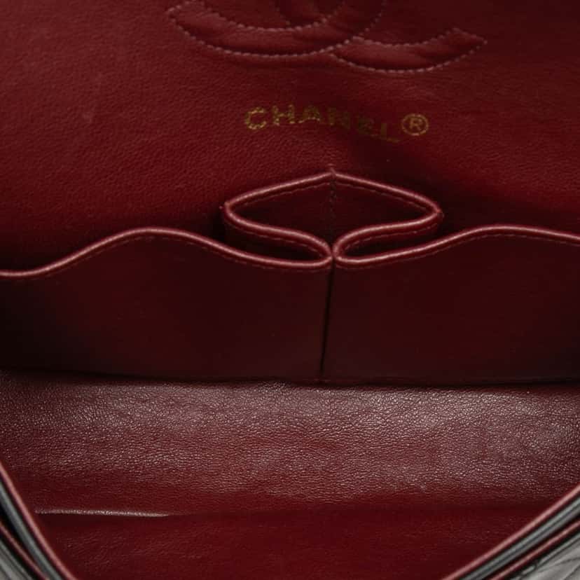 Chanel Small Classic Lambskin Double Flap Black Leather Good condition - Model View