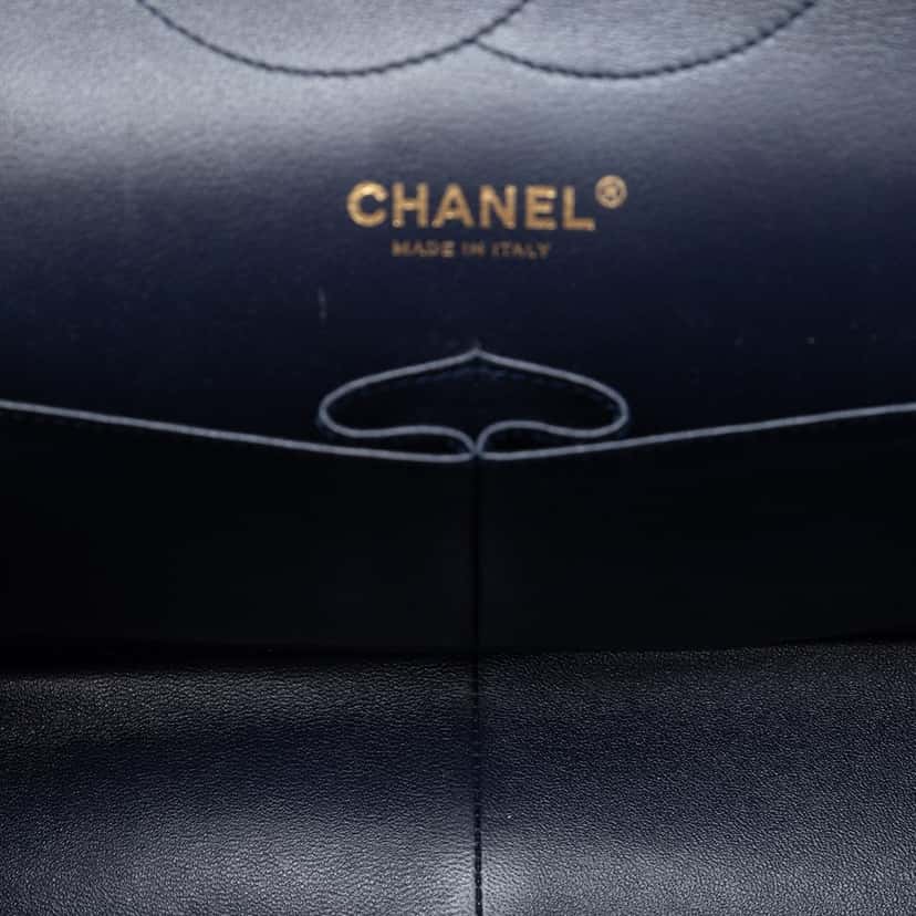 Chanel Jumbo Classic Lambskin Double Flap Blue Leather Very good condition - Model View
