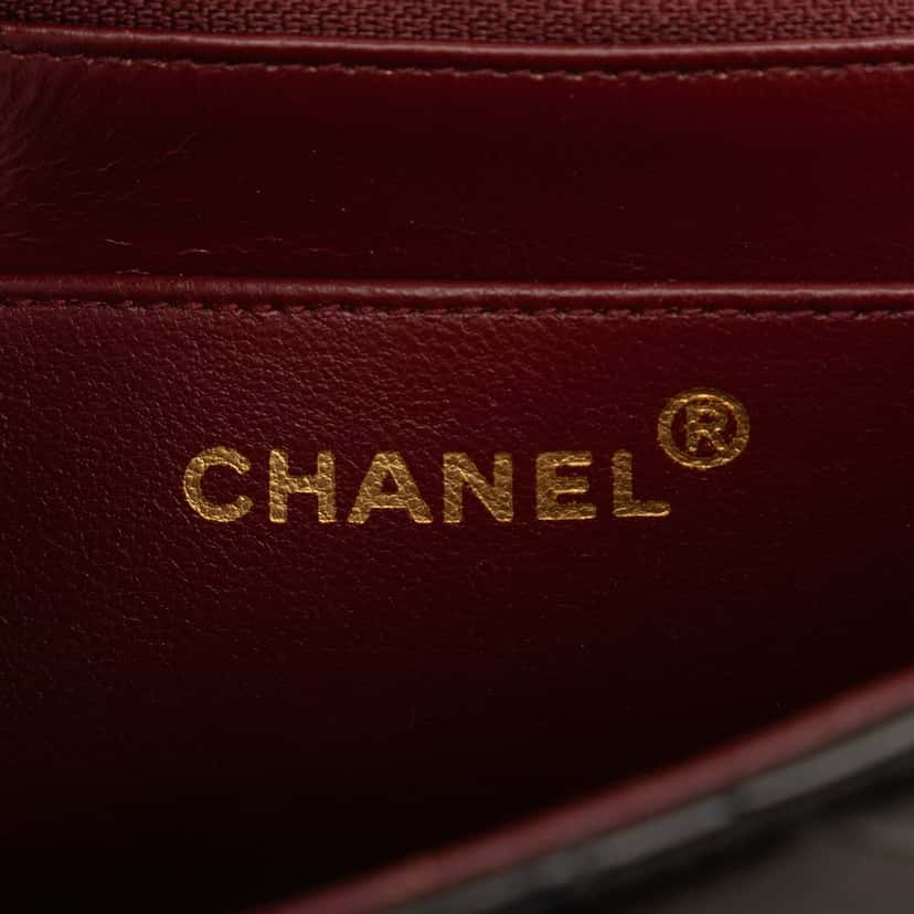 Chanel Medium Lambskin Diana Flap Black Leather Very good condition - Box View