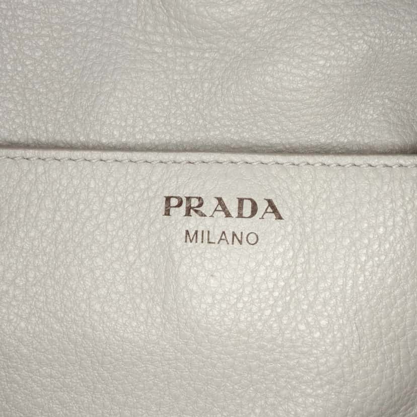 Prada Vitello Daino Front Pocket Shoulder Bag Other Leather Very good condition - Model View