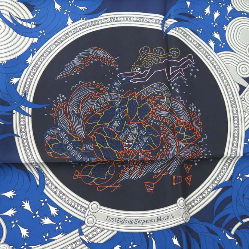 Hermès Legende Brodee Silk Scarf Blue Very good condition - Model View