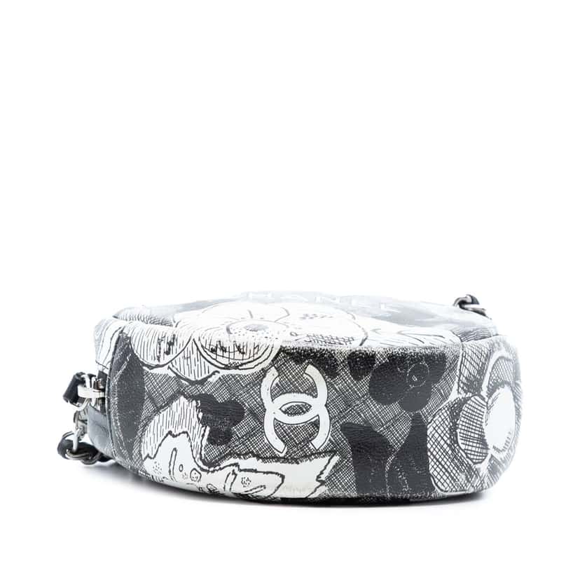 Chanel CC Calfskin Floral Round Clutch on Chain Other Leather Very good condition - Inside View