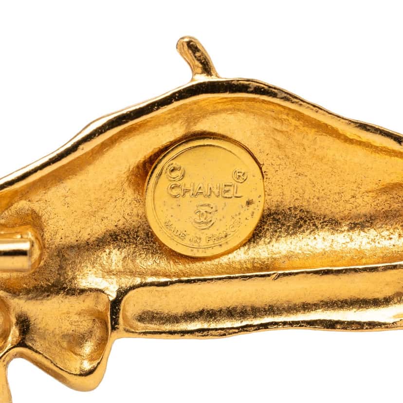 Chanel Gold Plated Beret Hat Brooch Gold Metal Very good condition - Inside View