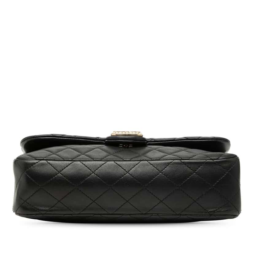 Chanel Medium Quilted Lambskin Westminster Pearl Flap Black Leather Very good condition - Inside View