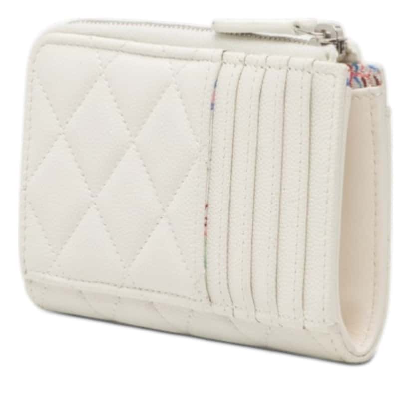 Chanel CC Quilted Caviar Zip Around Coin and Card Holder White Leather Very good condition - Back View