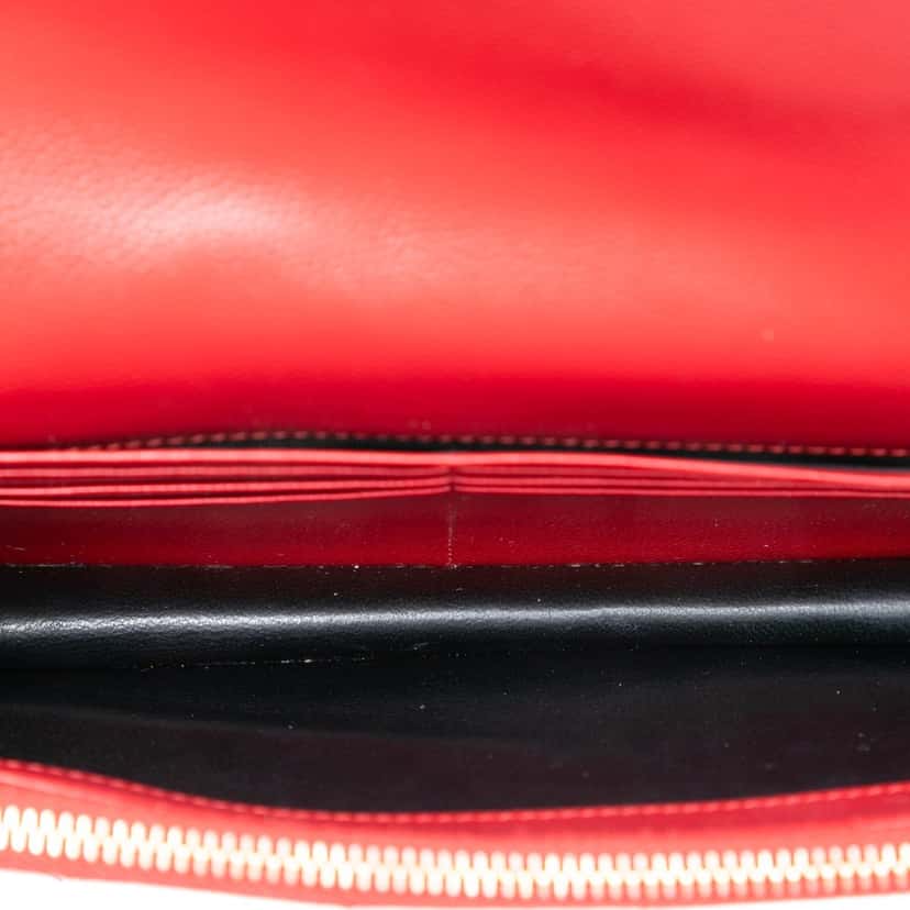 Saint Laurent Grain De Poudre Cassandre Envelope Chain Wallet Red Leather Very good condition - Model View