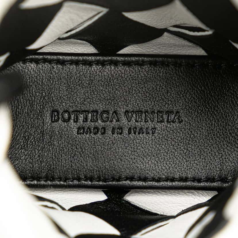 Bottega Veneta Nappa Intrecciato Maxi Cabat Bag Charm Black Leather Very good condition - Box View