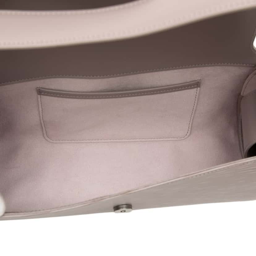 Louis Vuitton Epi Nocturne PM Purple Leather Very good condition - Model View