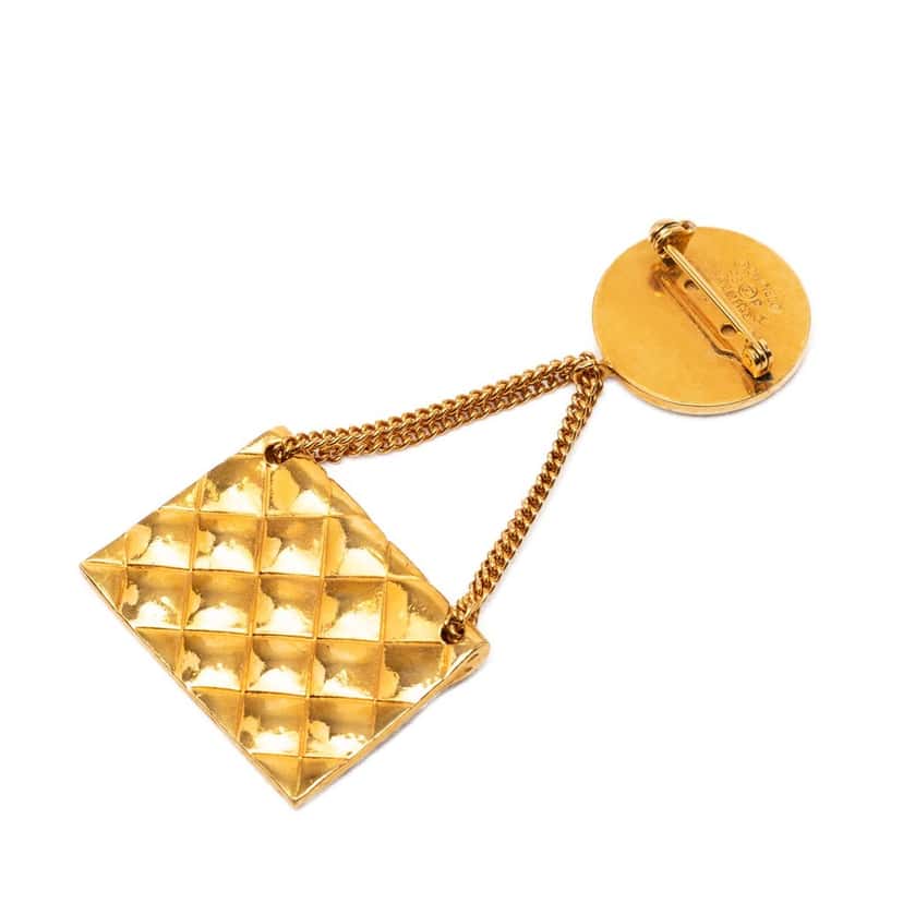 Chanel CC Gold Plated Quilted Flap Bag Medallion Brooch Gold Metal Very good condition - Back View