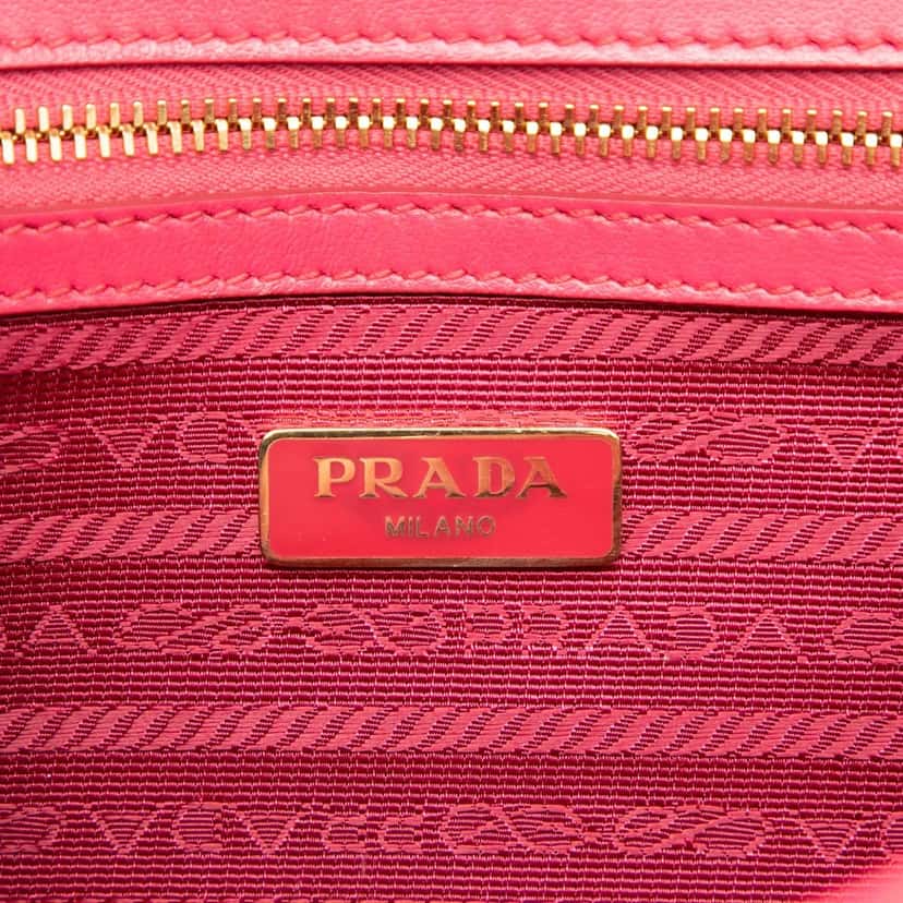 Prada Soft Calf Chevron Impunture Turn Lock Chain Crossbody Pink Leather Very good condition - Box View