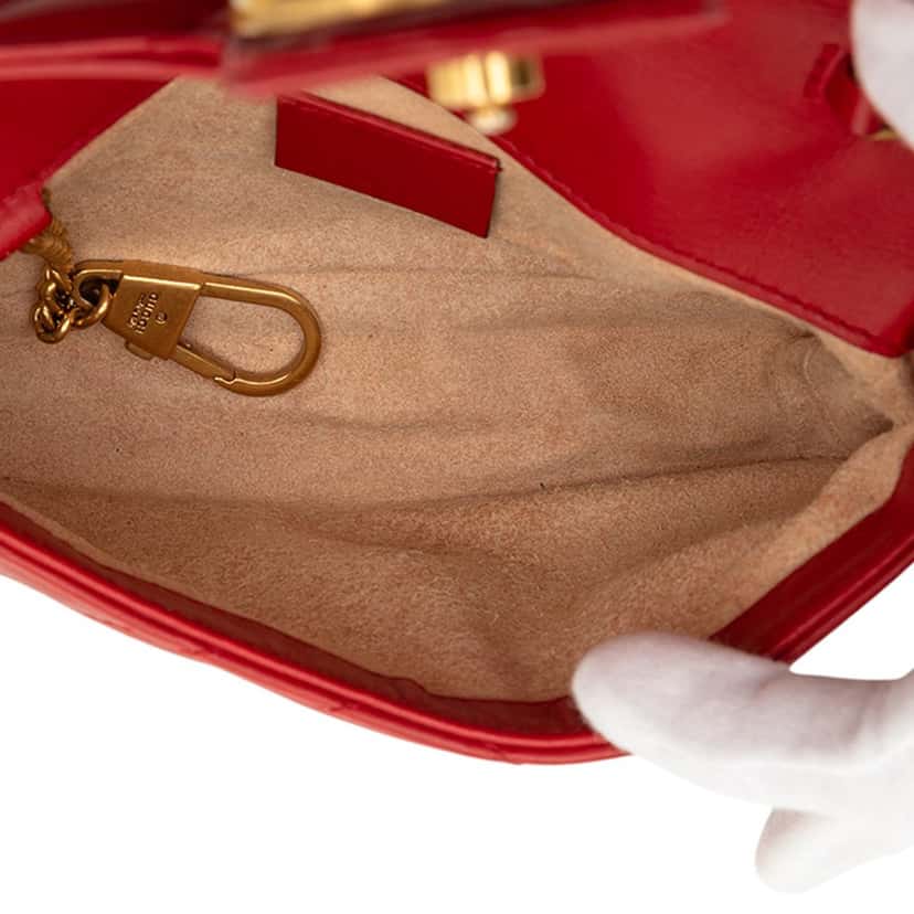 Gucci Mini GG Marmont Matelasse Leather Flap Crossbody Red Leather Very good condition - Model View