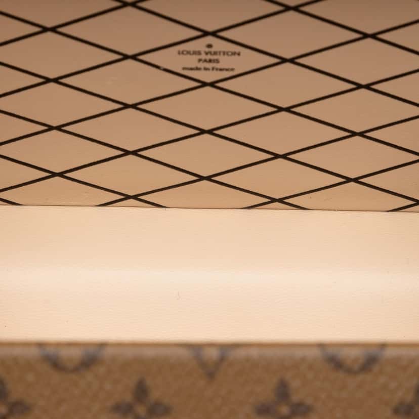 Louis Vuitton Monogram Reverse Petite Malle Brown Very good condition - Model View