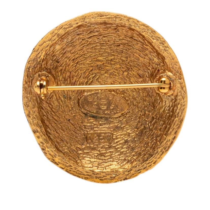 Chanel CC Gold Plated Round Pin Brooch Gold Metal Very good condition - Back View