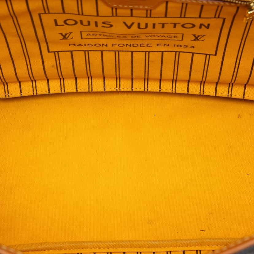 Louis Vuitton Monogram Neverfull MM Brown Very good condition - Model View