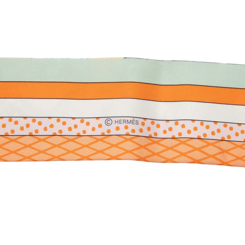 Hermès Grand Theatre Nouveau Silk Twilly Scarf Orange Very good condition - Box View