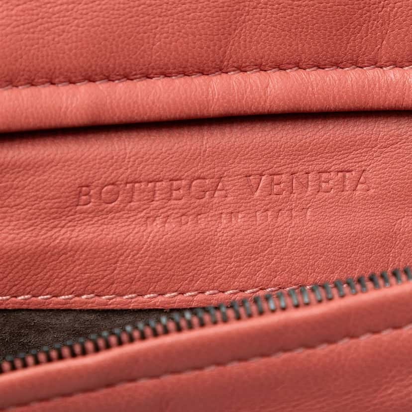 Bottega Veneta Nappa Intrecciato Turn Lock Clutch Red Leather Very good condition - Box View