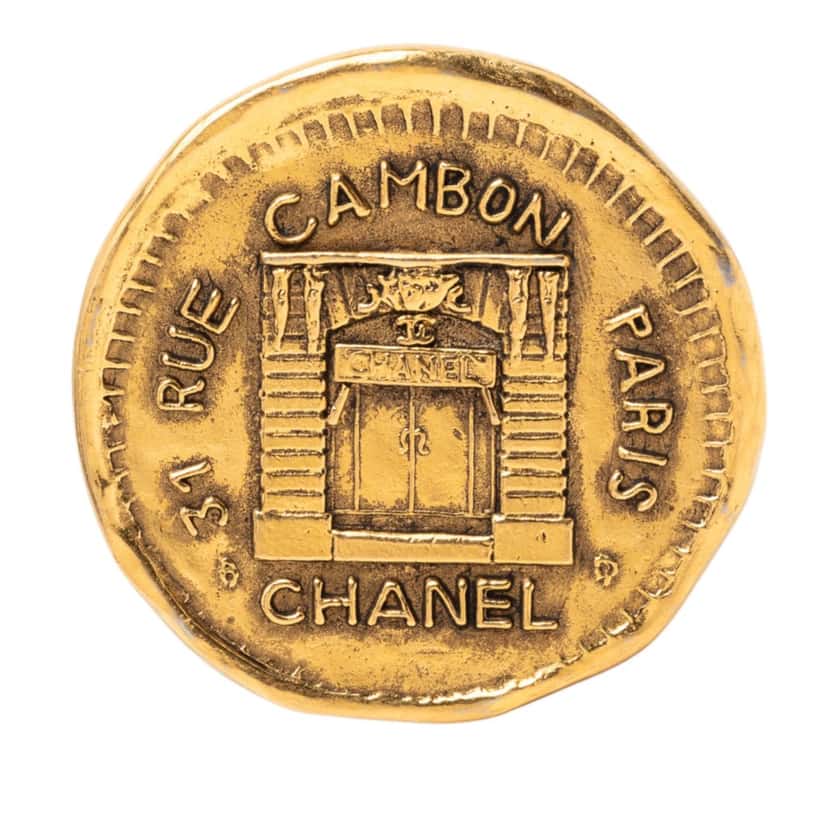 Chanel Gold Plated 31 Rue Cambon Coin Brooch Gold Metal Very good condition - Front View